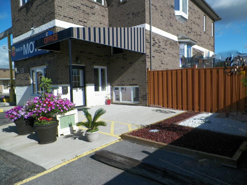 Sunparlor Motel Leamington Exterior foto